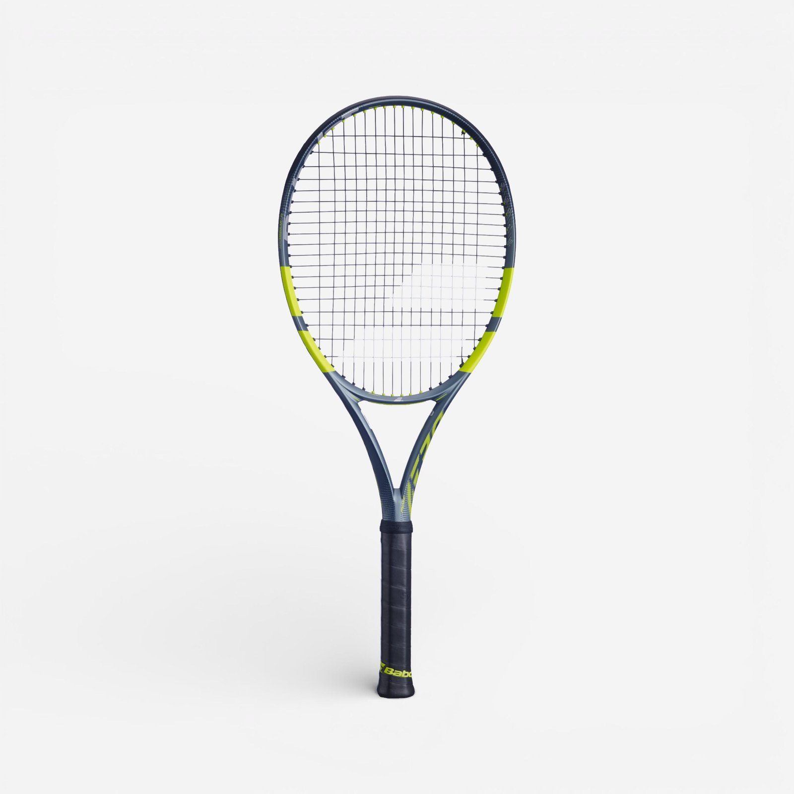 Carlos Alcaraz et sa raquette Babolat Pure Aero Gen9 signature